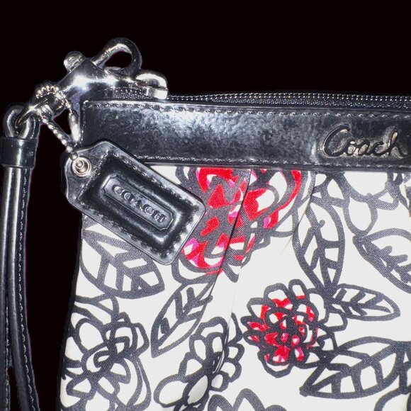 Coach Handbags - Coach Poppy Y2K Graffiti Daisey Wristlet with hang tag Silver Hardware EUC